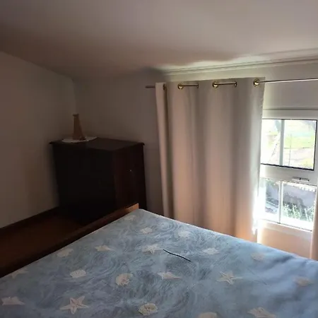 Casa Amarela Homestay *