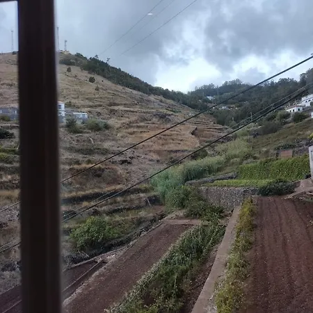 Homestay Casa Amarela Canico (Madeira)