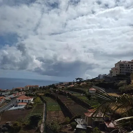 Casa Amarela Canico (Madeira)