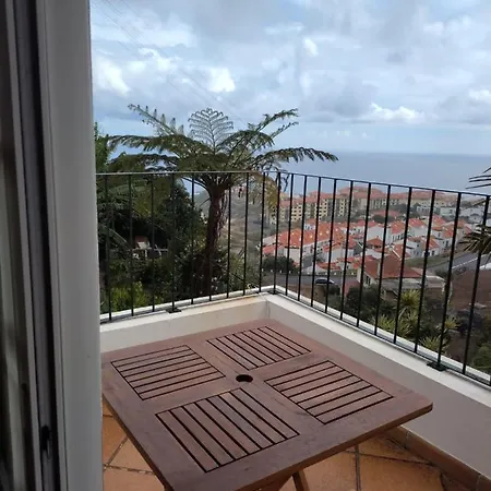 Casa Amarela Canico (Madeira)