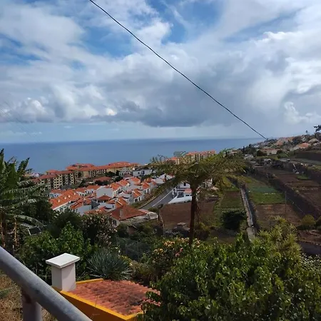 Homestay Casa Amarela Canico (Madeira)