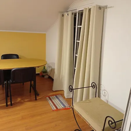 Homestay Casa Amarela Canico (Madeira)