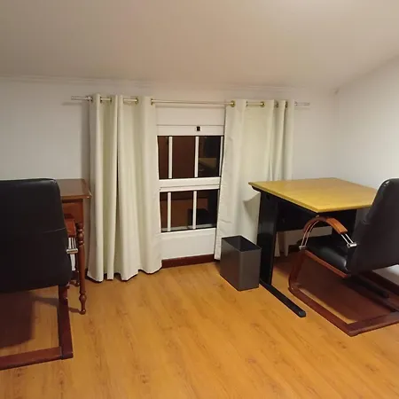 Casa Amarela Homestay Canico (Madeira)